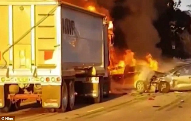悉尼M1高速多车相撞起火 2人当场死亡
